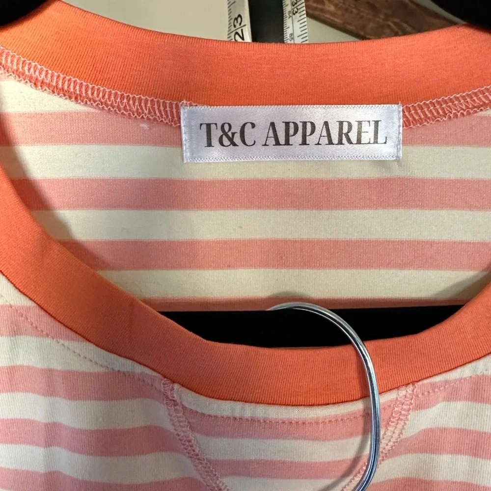 THOMAS & COMPANY - Women’s Pink Stripe Knit Shorts Set